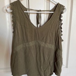 LUQ Sleeveless Top